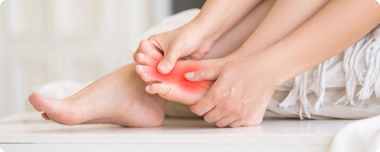 Cuidado general de los pies y hábitos de prevención — Clínica San Román Alicante