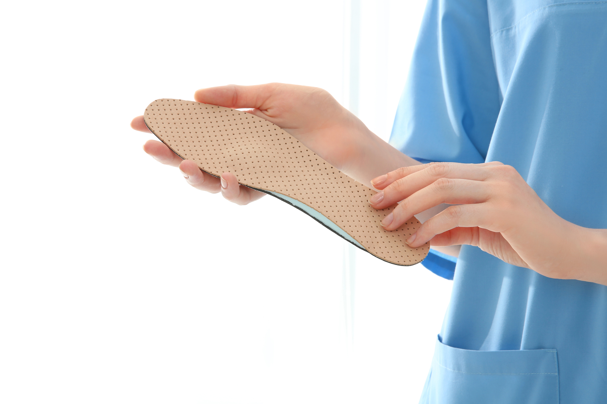 Shockwave treatment and unloading insoles for chronic heel pain - Clínica San Román Alicante